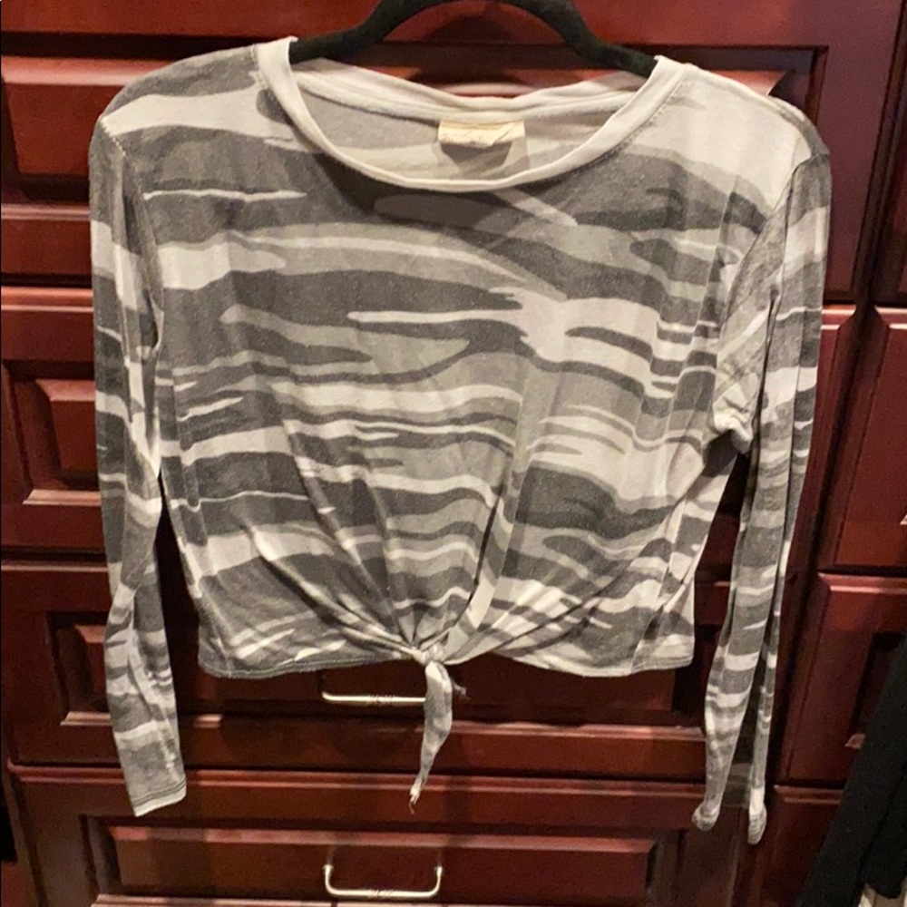 Crop Top gray camo print